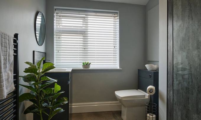 Offerton Apartment | Luxury - Close To Centre - Free Parking - 5 Beds