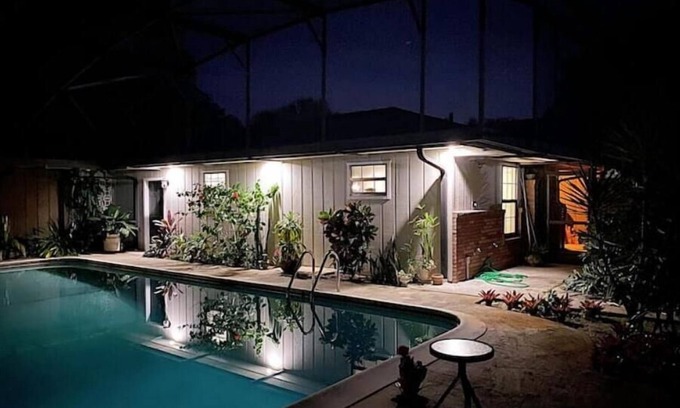 Altamonte Springs House | Luxury Comfortable Guest Suite in Altamonte Springs - Large Pool