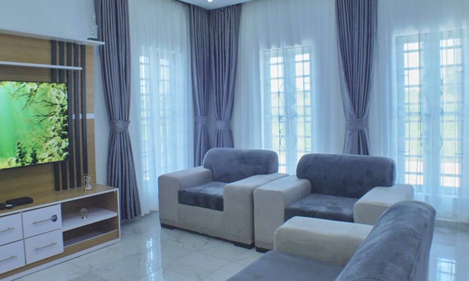 Ishara House | Luxury, Comfort and Elegance