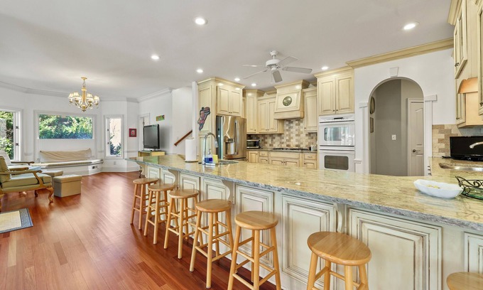 South Belmont House | Luxury comfort retreat, extremely spacious with Game Room and Close to Charlotte