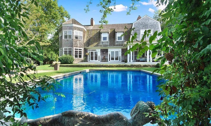 Village of East Hampton House | Luxury Compound - Tennis /pool/Guest House/walk to beach and town