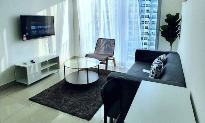Kajang Apartment | Luxury condo (6) with AC & pool view @ Bangi