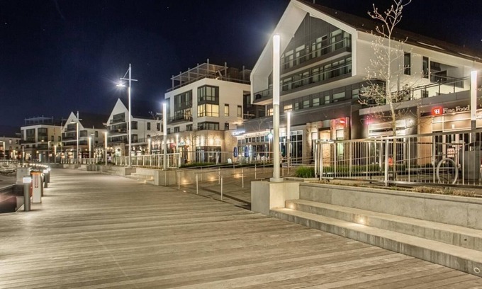 Innisfil Condo | Luxury Condo at Friday Harbour