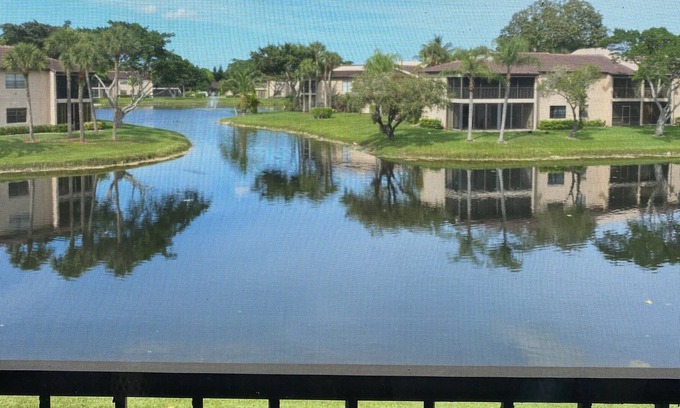 Boca Raton Apartment | Luxury condo at Pines of Boca Lago