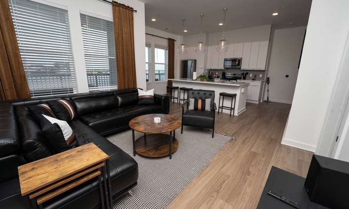 Downtown Jacksonville Condo | Luxury Condo, Breathtaking Riverfront Views