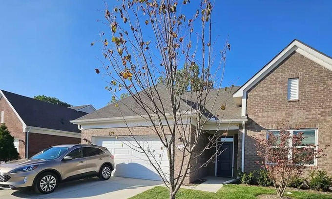 Canton Condo | Luxury Condo in Canton, MI: Enjoy your stay in Comfort, Style, and Convenience.
