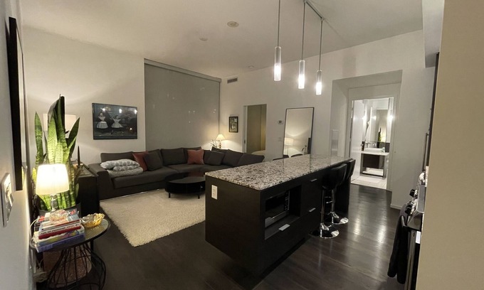 Fashion District Condo | Luxury condo in heart of downtown Toronto