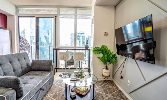 Downtown Toronto Apartment | Luxury Condo Living Downtown Toronto