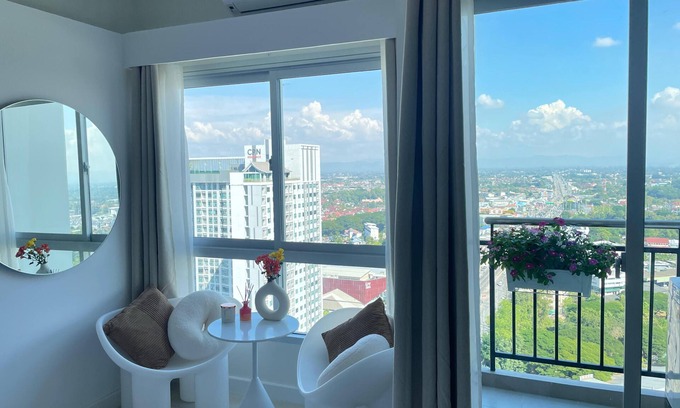 Nong Pa Khrang Apartment | Luxury Condo in the Center With Motorbike Included