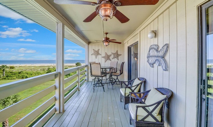 Tybee Island Condo | Luxury Condo: Top-Floor Sea View, Pool, Private Beach Access, Elevator