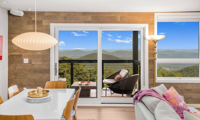 Nellysford Condo | Luxury Condo in the Sky! Finest in Wintergreen!