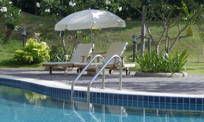 Khao Tao Condo | Luxury Condo with sea views with enormous swimming pool & jacuzzi