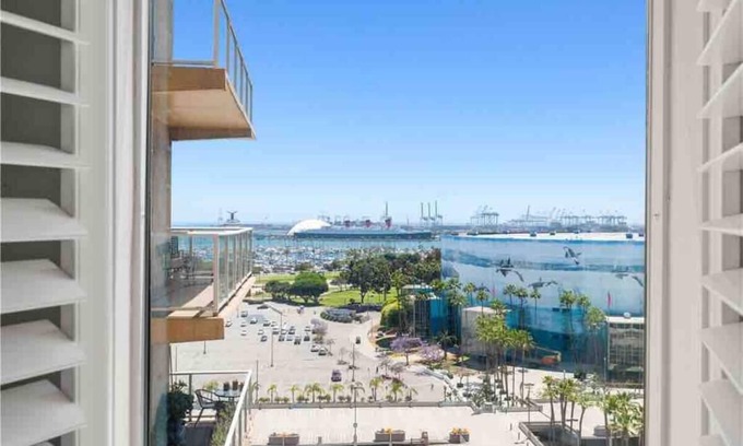 Downtown Long Beach Condo | Luxury condominium in Downtown Long Beach/Ocean View
