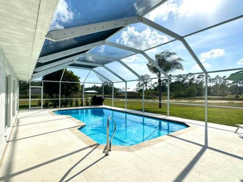 Lehigh Acres House | Luxury contemporary hidden gem