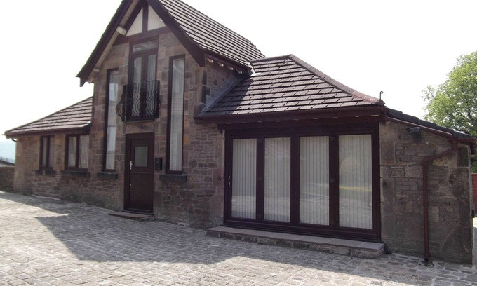 Combs Cottage | Luxury Converted Barn Cottage in the Peak District