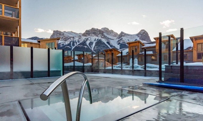 Canmore Condo | Luxury Corner Condo w/Mountain Views + Hot Tub