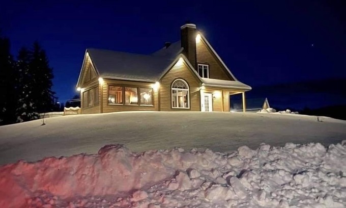 Saint Come Cottage | Luxury cottage for you and your family in Saint-Côme, Lanaudière, Quebec.