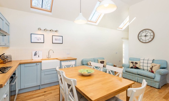 Cupar Cottage | Luxury cottage in countryside setting near to St Andrews perfect for golfers