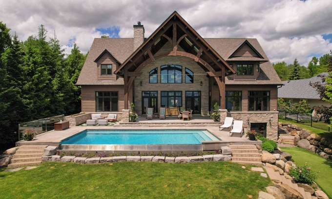 Oro Station Cottage | Luxury Cottage on Lake Simcoe & Pool - 1 Hr to Toronto; Mins to Skiing & Golf