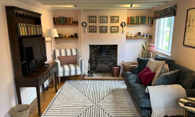 Northway House | Luxury Cottage with Garden