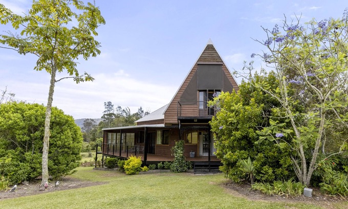 Eungai Rail House | Luxury country property with AMAZING 10m pool