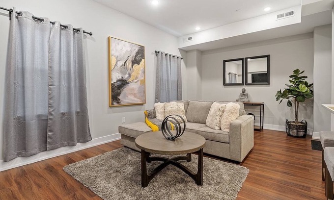 Fairmount Apartment | Luxury & Cozy 1 BR