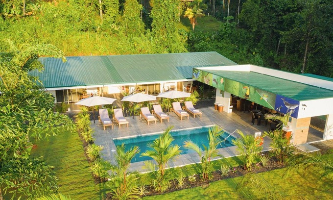 Baru Apartment | Luxury Apartment next to Nauyaca Waterfalls and only 10 minutes from Dominical