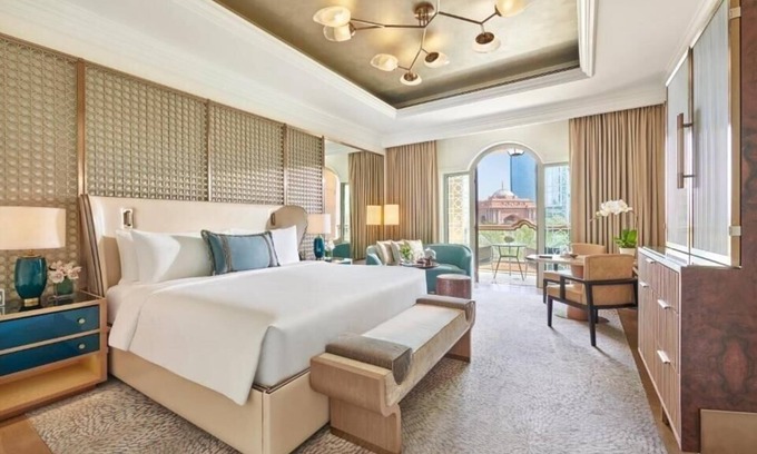 Al Ain Apartment | Luxury Deluxe Room Near Grand Hyatt Abu Dhabi
