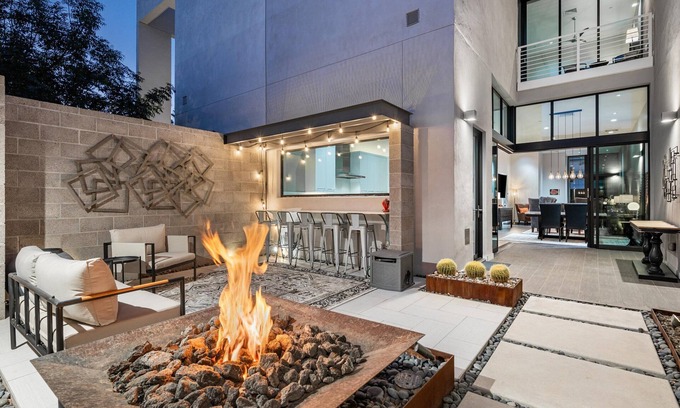 Arts District House | Luxury Desert Retreat