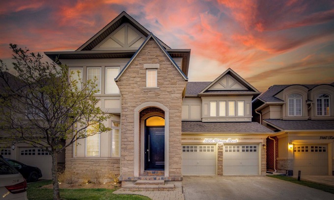 Bronte Villa | Luxury Detached House Oakville