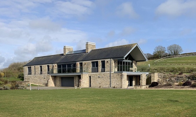 Whitcombe House | Luxury Detached House and Grounds, also benefits from full disabled facilities.
