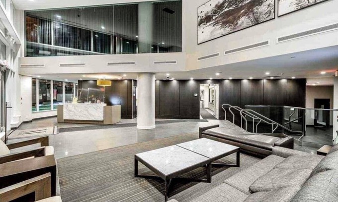 Downtown Vancouver Condo | Luxury Downtown Condo with A/C, Laundry, Parking