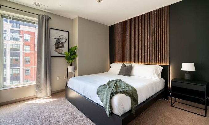 Scioto Mile Apartment | Luxury Downtown Condo