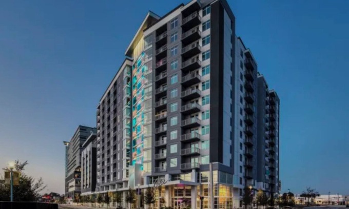 Callahan Apartment | Luxury Downtown Orlando Living!