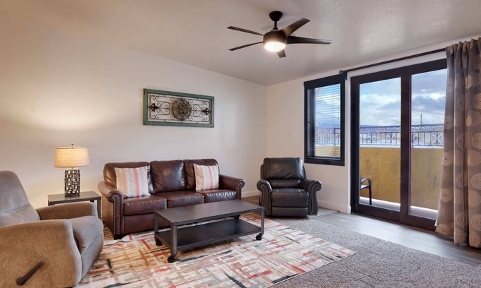 Moab Condo | Luxury Downtown Rental - La Dolce Vita Villa #4