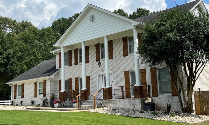Norcross House | Luxury Duluth Vacation Escape