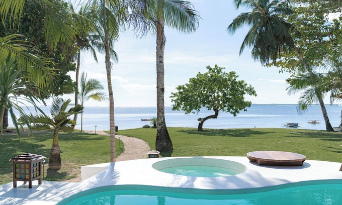 General Luna Villa | Luxury Eco Villa with Private Beachfront & Pool
