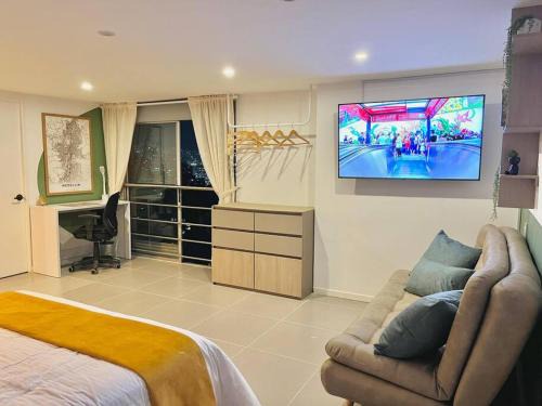 El Poblado Apartment | Luxury El Poblado Loft, relax in Medellin's heart!