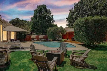 Flower Mound House | Luxury Escape Home with pool spa game room