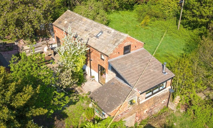 Leeds House | Luxury Escape with Cinema, Pool Table & Darts