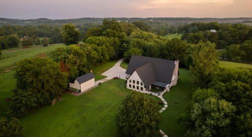 Kedron Villa | Luxury Estate on 10 Acres