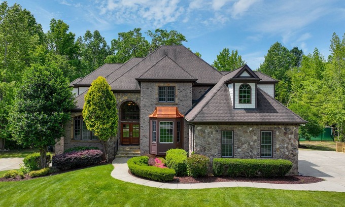 Wake Forest House | Luxury Estate: Private Hot Tub & Pickleball Court
