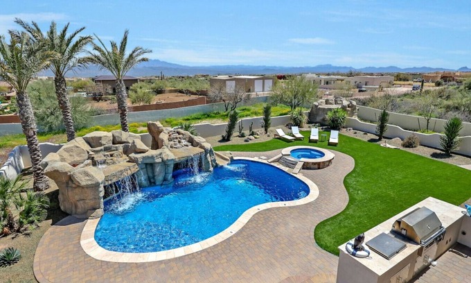 Pinnacle Peak Apartment | Luxury Estate, Sleeps 24 | Sonoran By HomeStakes