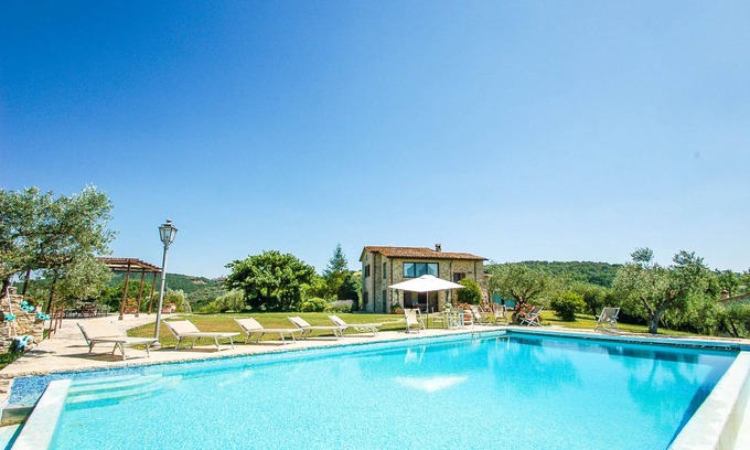 Collazzone Villa | Luxury estate with private pools, for your holidays and events