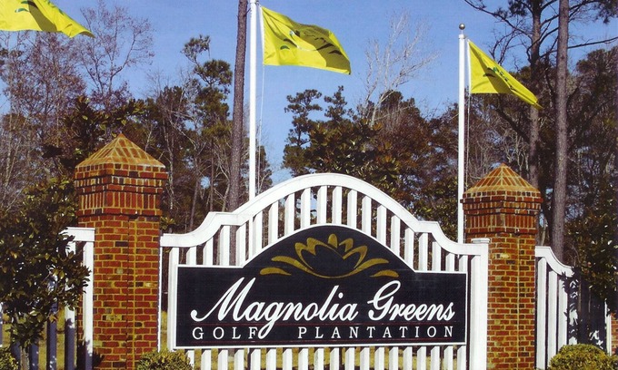 Wilmington Condo | Luxury Fairway Condo Overlooking Two Fairways : Near Beaches -