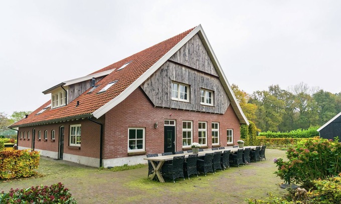 Denekamp House | Luxury Farmhouse near Forest in Dinkelland