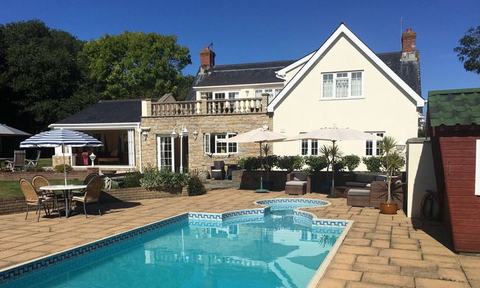 Village de Putron House | Luxury five bed home with heated pool and large gardens