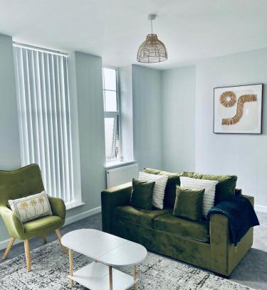 Wainscot Apartment | Luxury Flats Near Rochester Castle, Strood - Medway