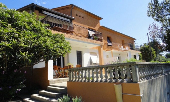 Saint-Christol-Les-Ales Apartment | Luxury Family Cottage with heated pool. Between sea and mountain.