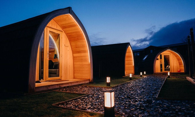 Achmelvich Cabin | Luxury Glamping Pod on the North Coast 500 (dogs allowed)